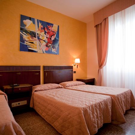 Hotel La Pace Pisa Exterior photo
