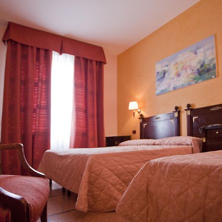 Hotel La Pace Pisa Exterior photo