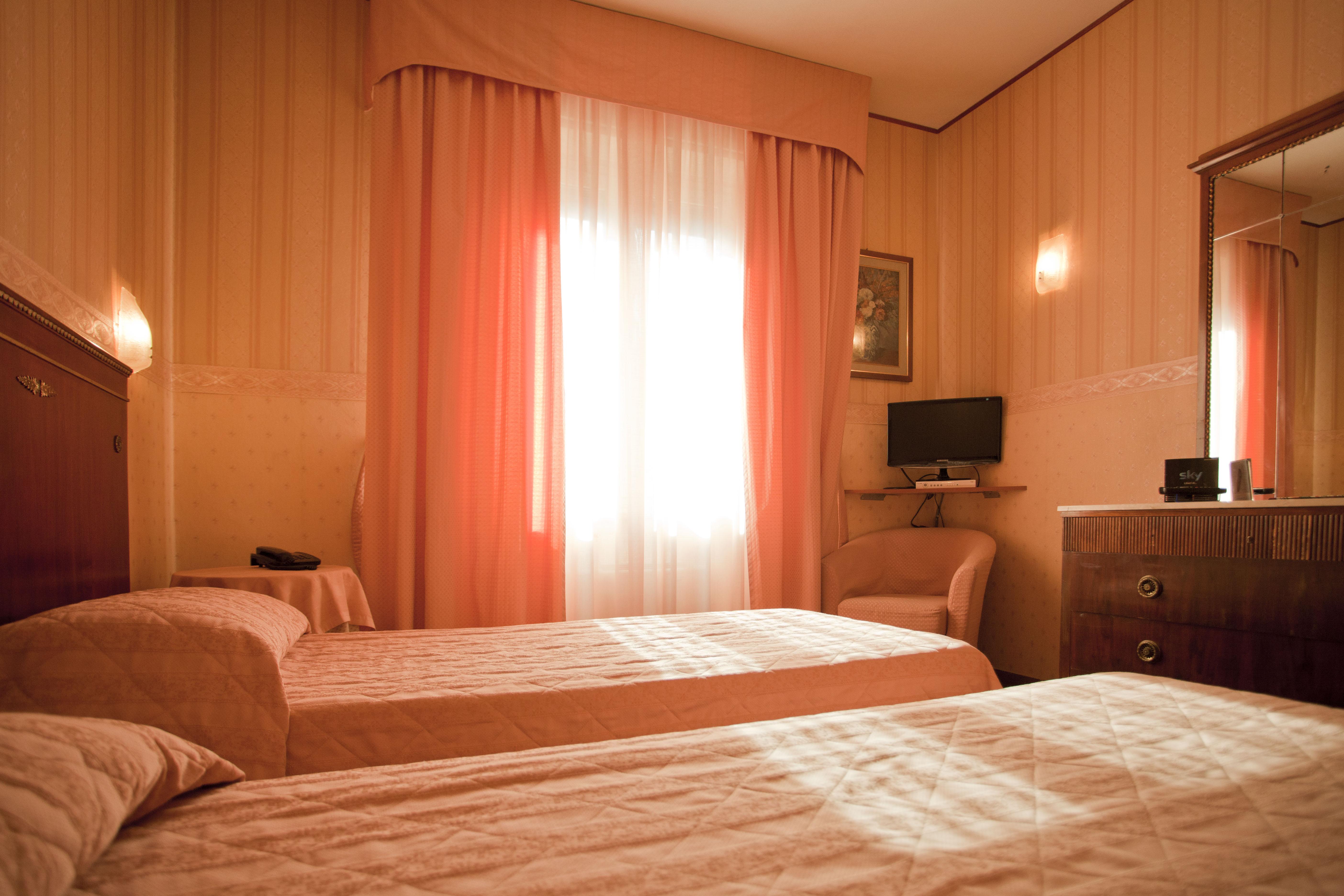 Hotel La Pace Pisa Exterior photo