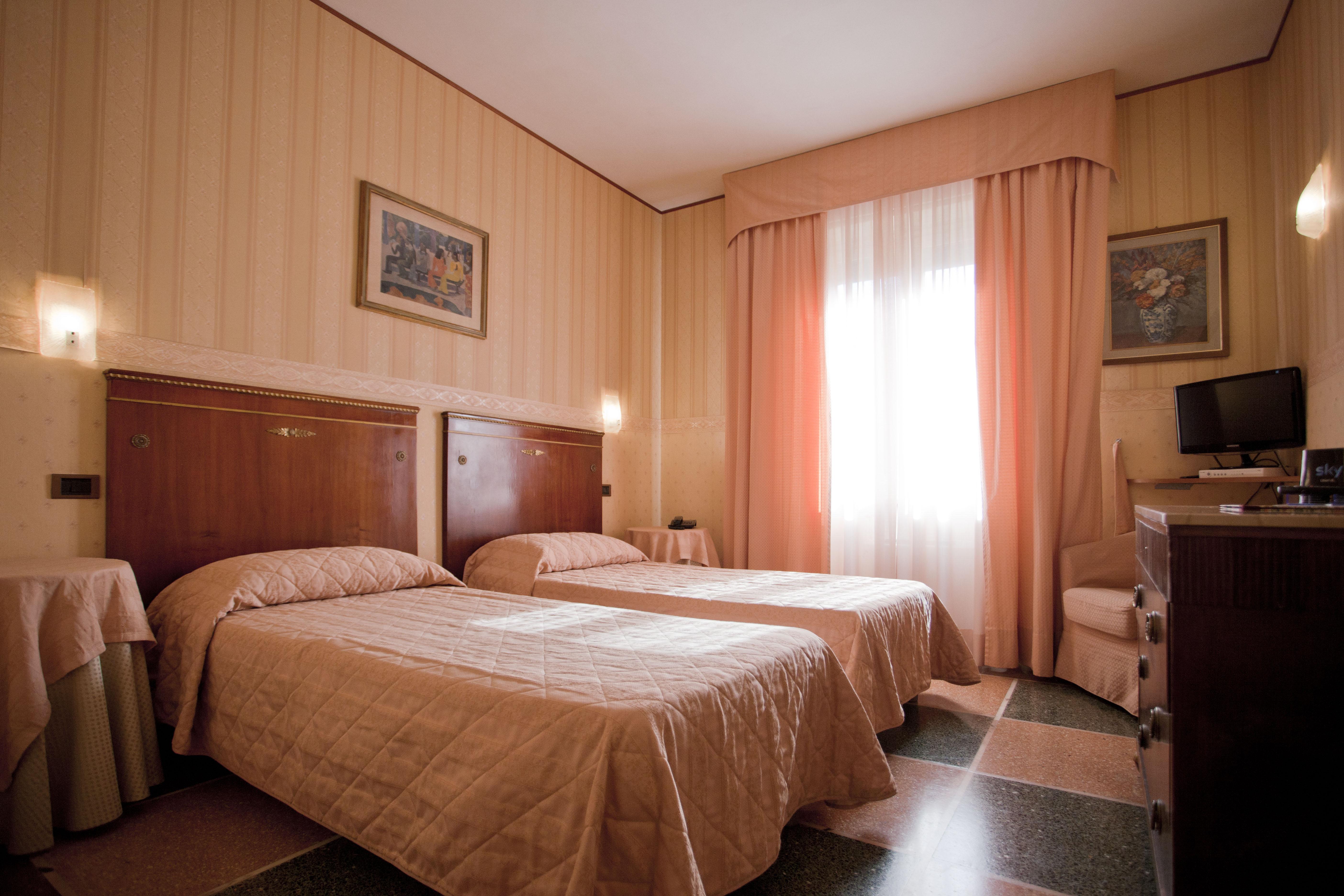 Hotel La Pace Pisa Exterior photo