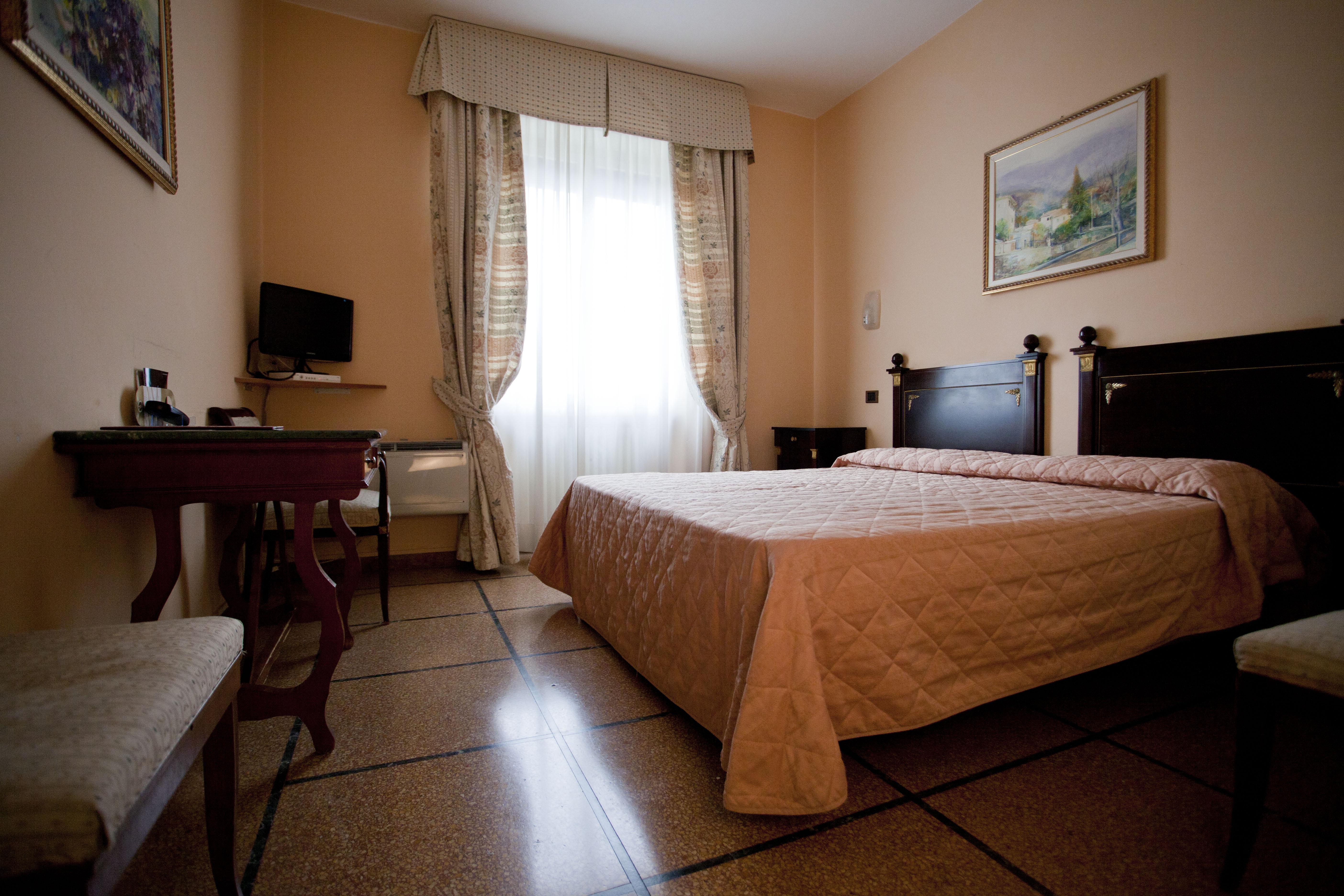 Hotel La Pace Pisa Exterior photo