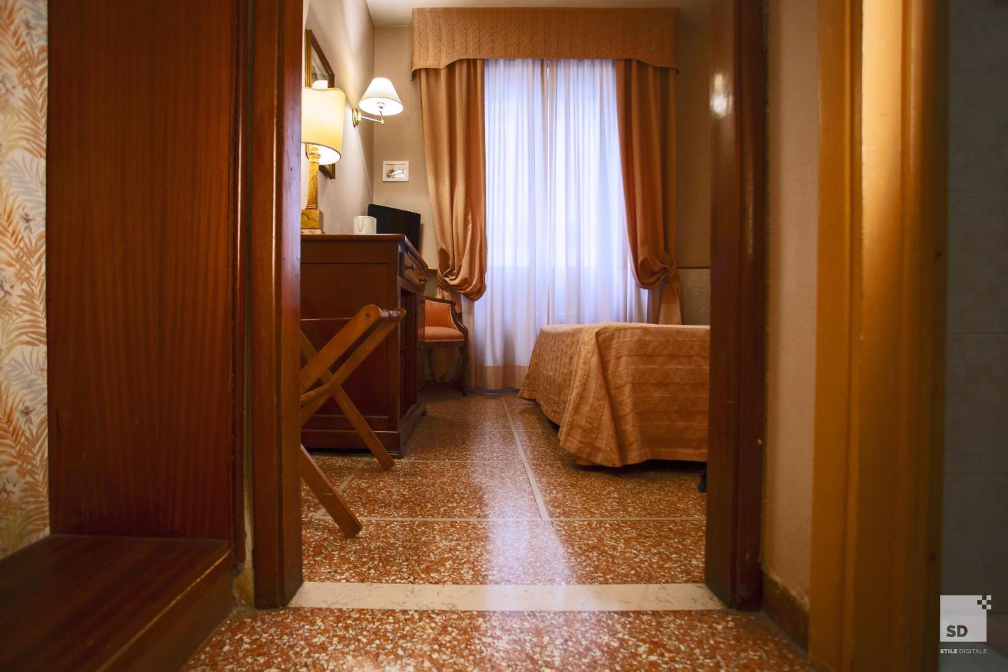 Hotel La Pace Pisa Exterior photo